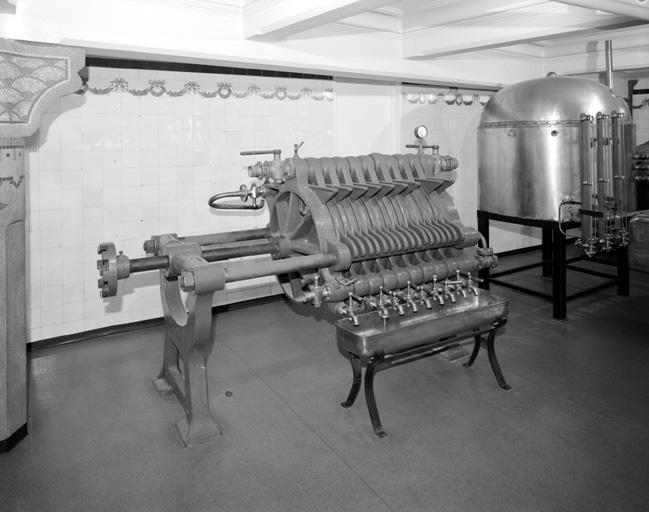 Brasserie du Pélican, puis Brasserie Pelforth, puis Française de Brasserie, puis Heineken