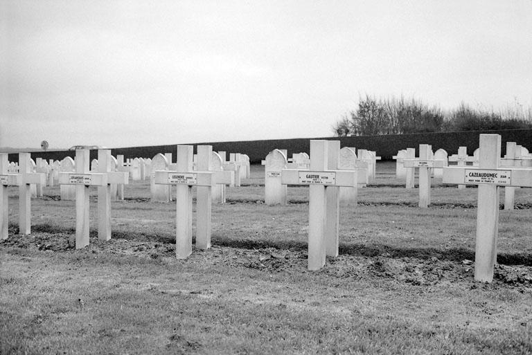 Cimetière militaire franco-anglo-allemand de Flavigny-le-Petit