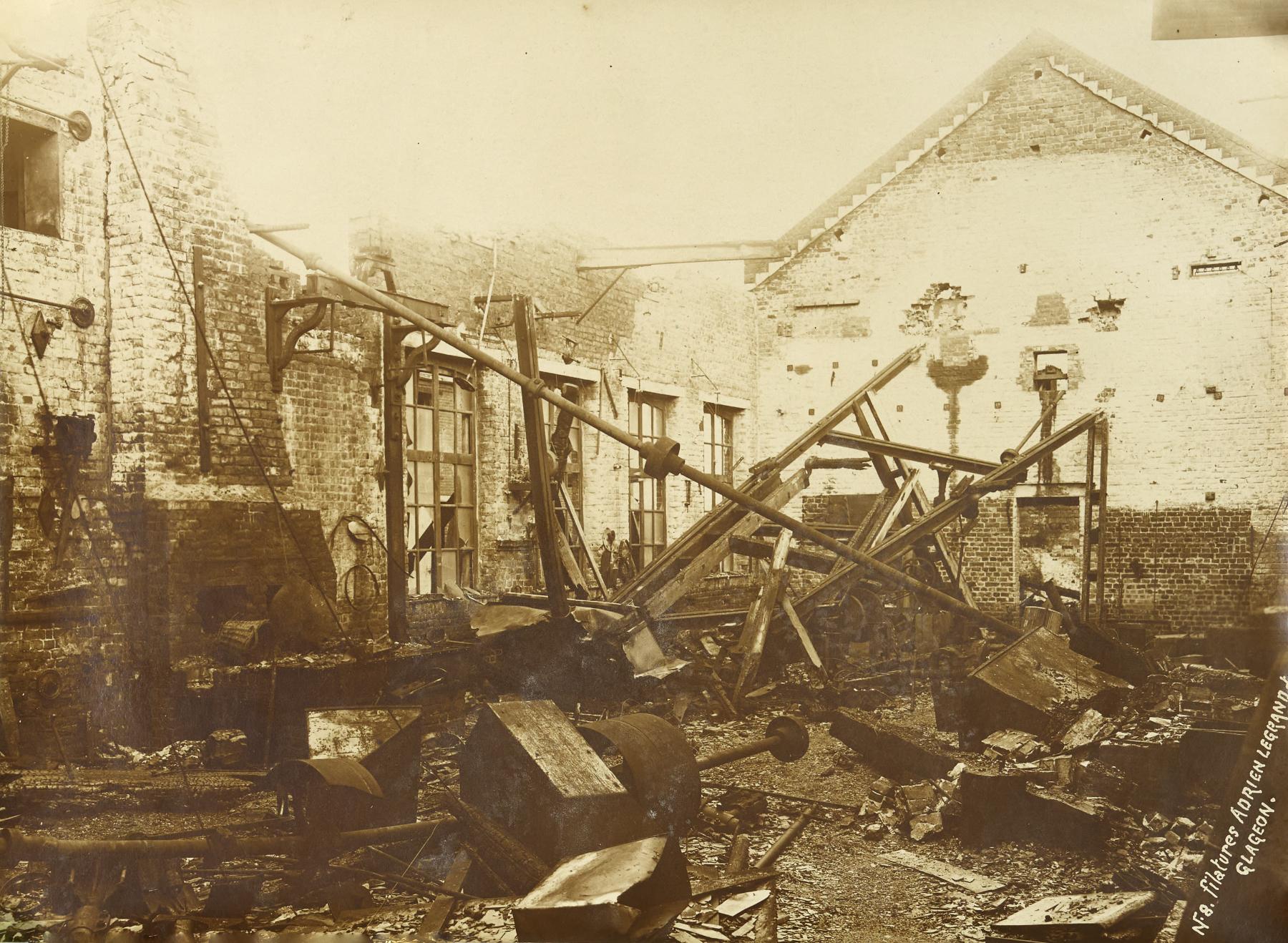 Filature et tissage de laine peignée Théophile Legrand, puis Les fils de Théophile Legrand, puis tissage et usine de construction mécanique Adrien Legrand & Cie, actuellement entrepôt industriel de la communauté d'Emmaüs