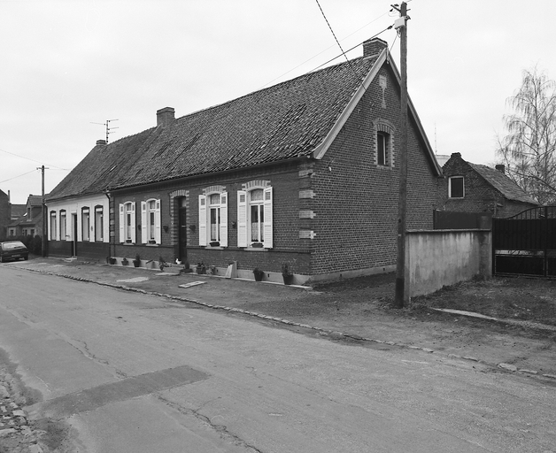 Maison à deux unités d'habitation