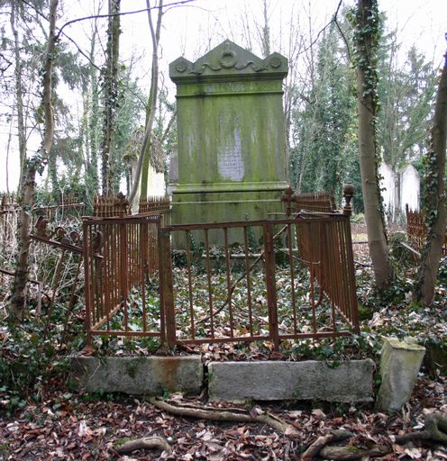 Tombeau (stèle funéraire) de la famille Legrand
