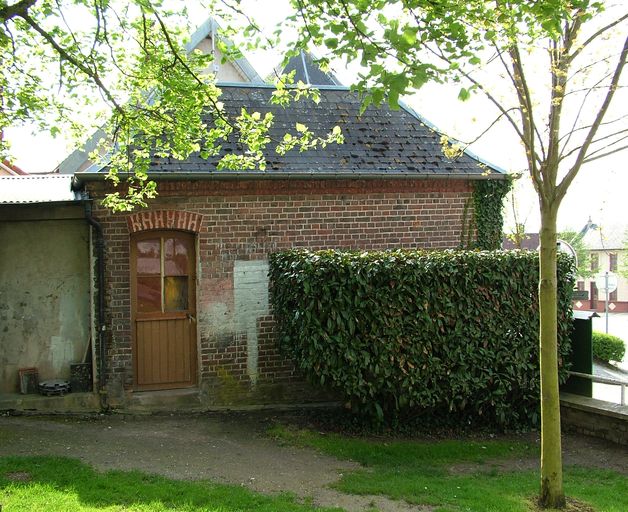 Anciennes écoles primaires de garçons et de filles et mairie de Bettencourt-Saint-Ouen