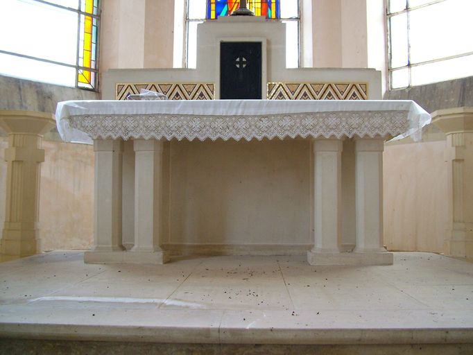 Les objets mobiliers de l'église paroissiale Saint-Pierre d'Oulches-la-Vallée-Foulon