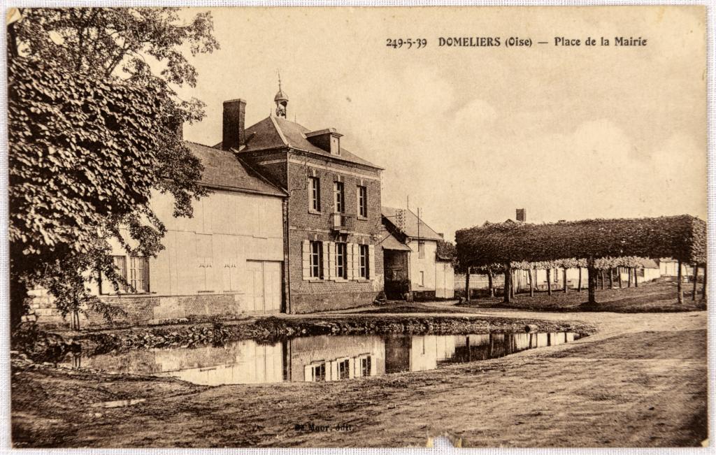 Le village de Doméliers