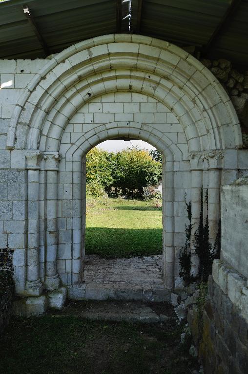 Ancien prieuré fontevriste Notre-Dame et Saint-Jean-l'Évangéliste, puis ferme de Moreaucourt