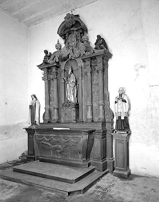 Ensemble de l'autel secondaire de saint Médard