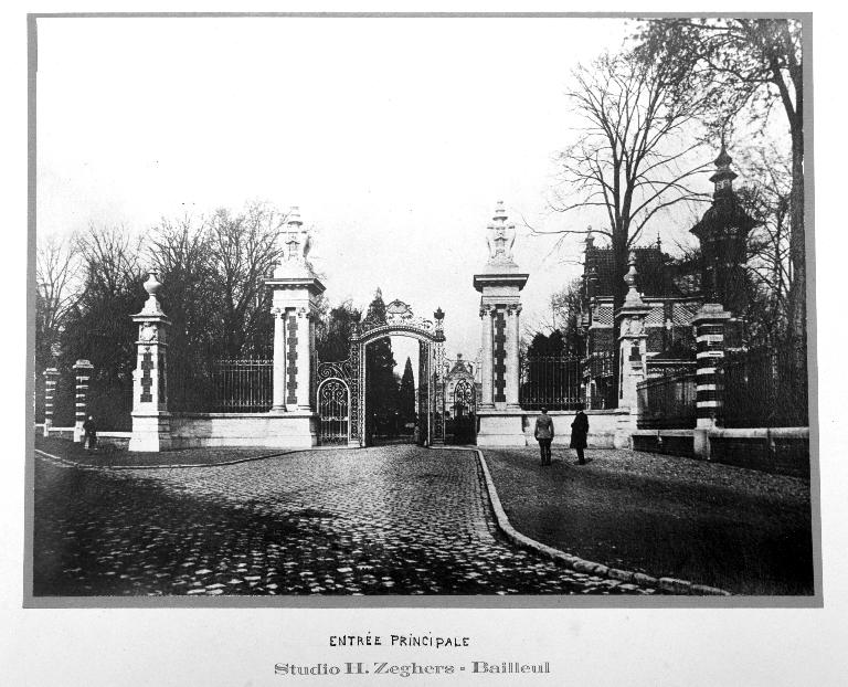 Ancien asile d'aliénés, puis hôpital psychiatrique, puis centre hospitalier spécialisé (CHS), dit établissement public de santé mentale des Flandres