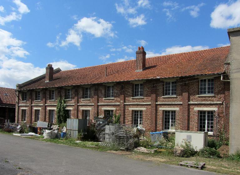 Ancienne sucrerie de betteraves de Monchy-Lagache, puis râperie de betteraves de la Compagnie Nouvelle des Sucreries Réunies (C.N.S.R.), devenue usine de matières plastiques Mitry