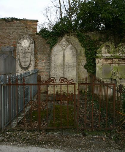 Tombeau (stèle funéraire) de la famille Pruvost-Boutart et Morti-Lemarchand