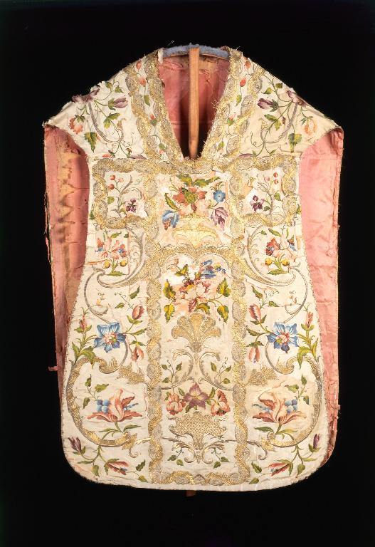 Chasuble d'un ornement blanc (n° 2)