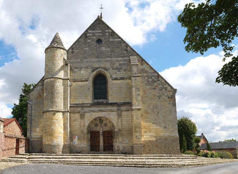 Eglise paroissiale et ancien cimetière Notre-Dame-de-l'Assomption à Athies
