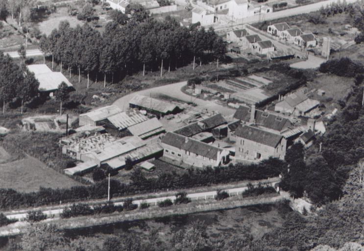 Moulin à blé d'Achy, puis tannerie Lesquandieu, puis scierie Dubus, Bilger, puis Mécabois, devenu logement et entrepôt industriel