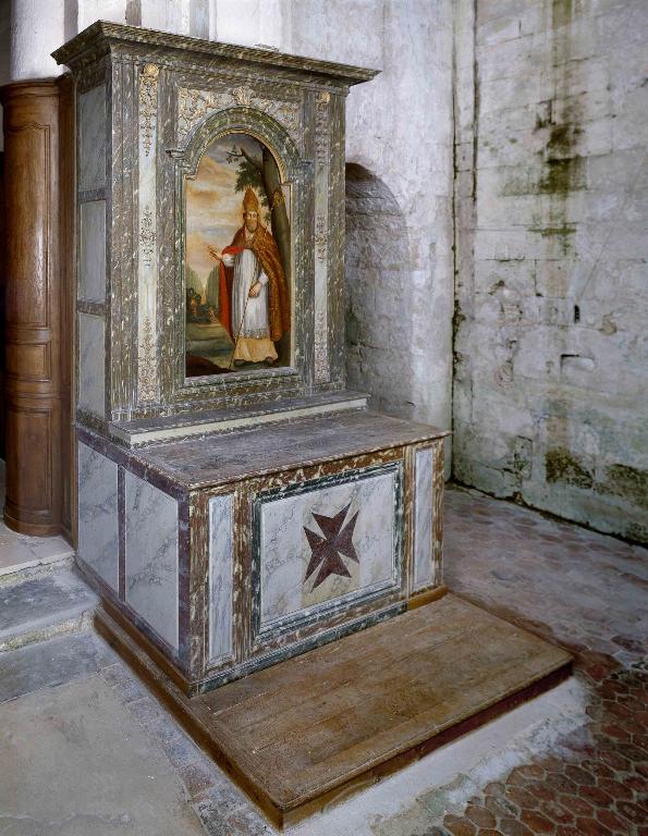 Ensemble de deux autels-tombeaux et deux gradins d'autels (autels secondaires de la Vierge et de Saint-Hubert)