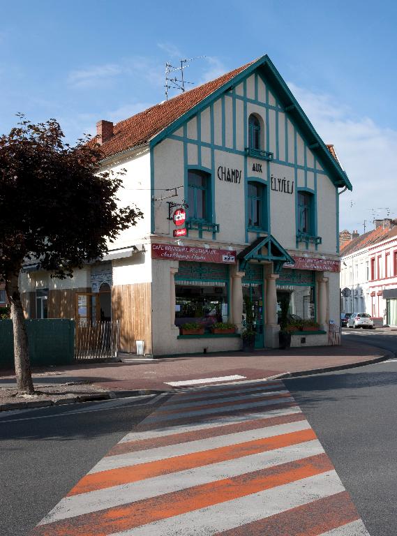 Rue Mathieu Dumoulin et avenue du Clos