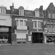 Confiserie et brûlerie Desrumaux, actuellement immeuble à logements