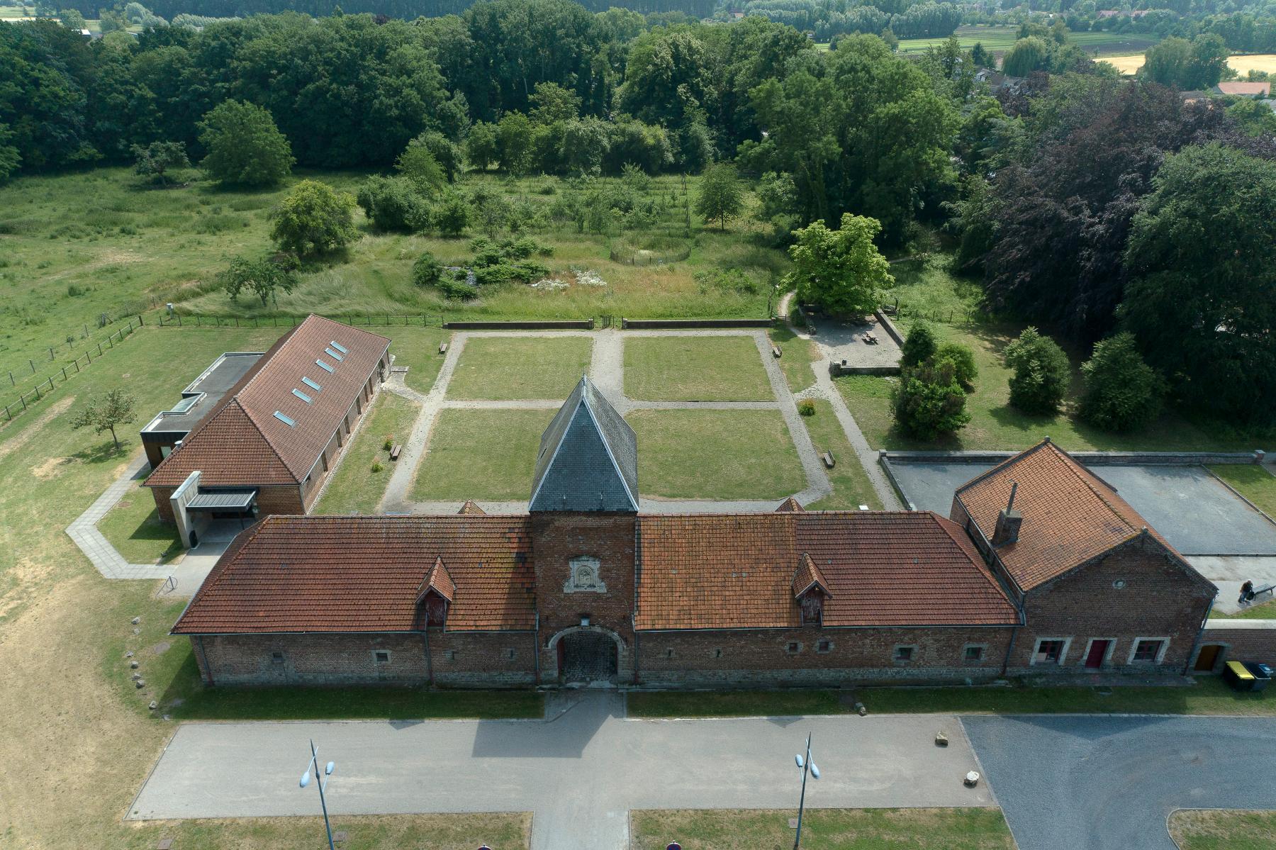 Ancien prieuré de bénédictins (prévôté) de Gorre, puis ferme, aujourd'hui parc citadin