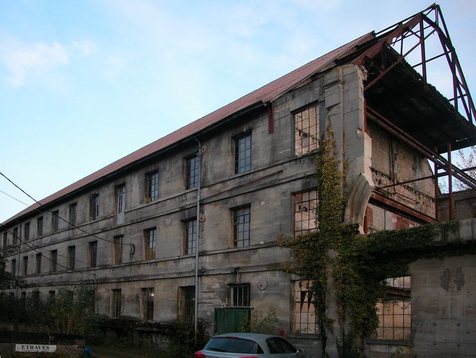 Filature de laine Lefèvre, puis Poiret Frères et Neveu, puis filature de laine et usine de teinturerie des Laines du Bon Pasteur, puis Société des Filatures et Teintureries de Saint-Épin