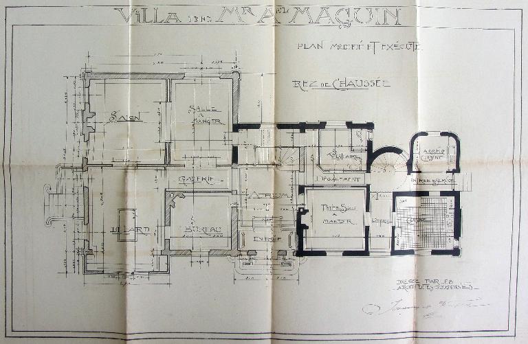 Ancienne villa Grand-Mère, devenue demeure de l'industriel Alfred Maguin, puis d'Abel Maguin, actuelle mairie de Charmes