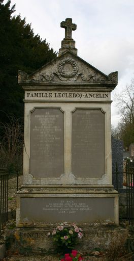 Tombeau (stèle funéraire) de la famille Leclercq-Ancelin