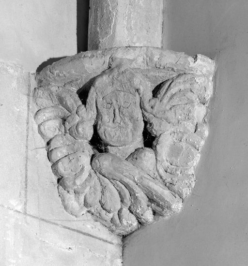 Église paroissiale et cimetière Saint-Nicolas et Saint-Fiacre de Vauchelles