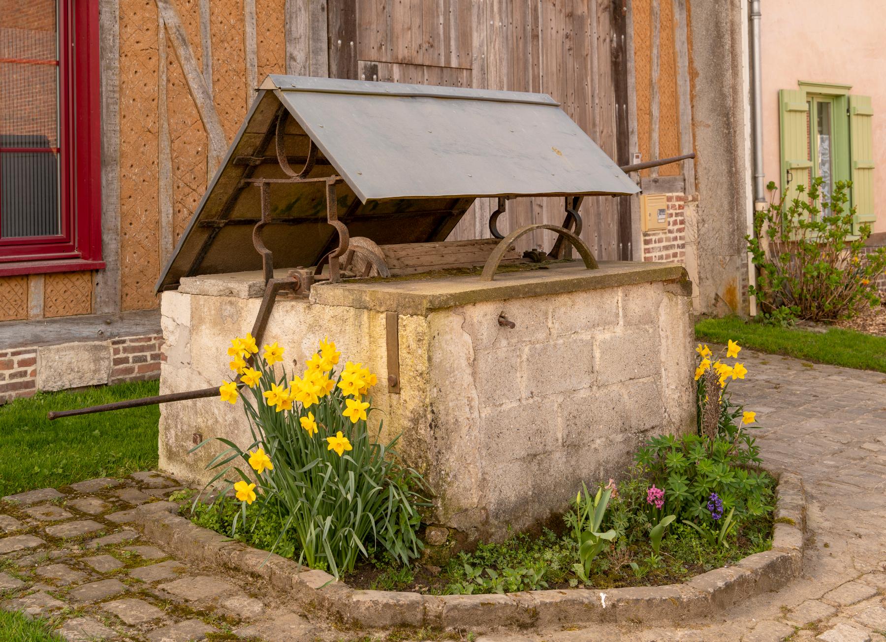 Le village d'Oursel-Maison et le hameau de la Neuve-Rue