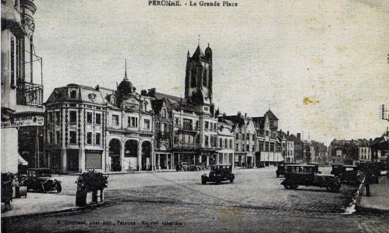 Péronne. La Grande Place, [s.d.] (Musée Danicourt, Péronne).  