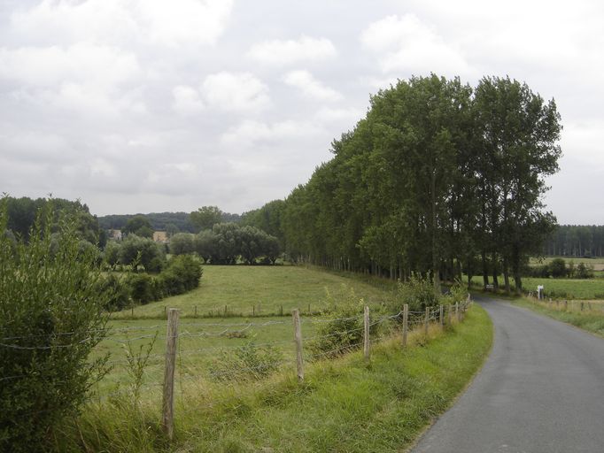 Le hameau de Neuville à Estréboeuf