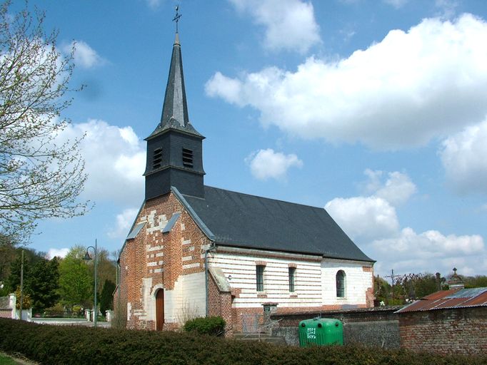 Église paroissiale de la Nativité de la Sainte-Vierge et cimetière de Surcamps