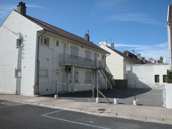 Les maisons et les immeubles de la station balnéaire de Fort-Mahon-Plage