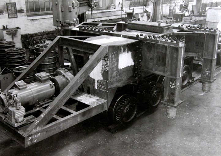 Ancienne usine de petite métallurgie (fabrique de limes) Mauroy, puis usine de construction mécanique, dite Ateliers de construction de Creil, puis Daydé-Pillé, actuellement pépinière d'entreprises