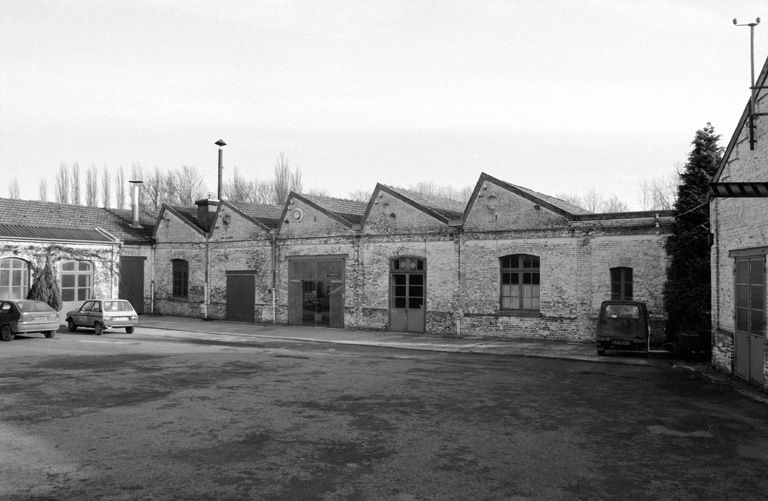 Ancien moulin et ancienne usine de bonneterie Lardière et Vandeputte, puis Jules Lardière, devenus usine de matériel d'équipement industriel J. Domisse