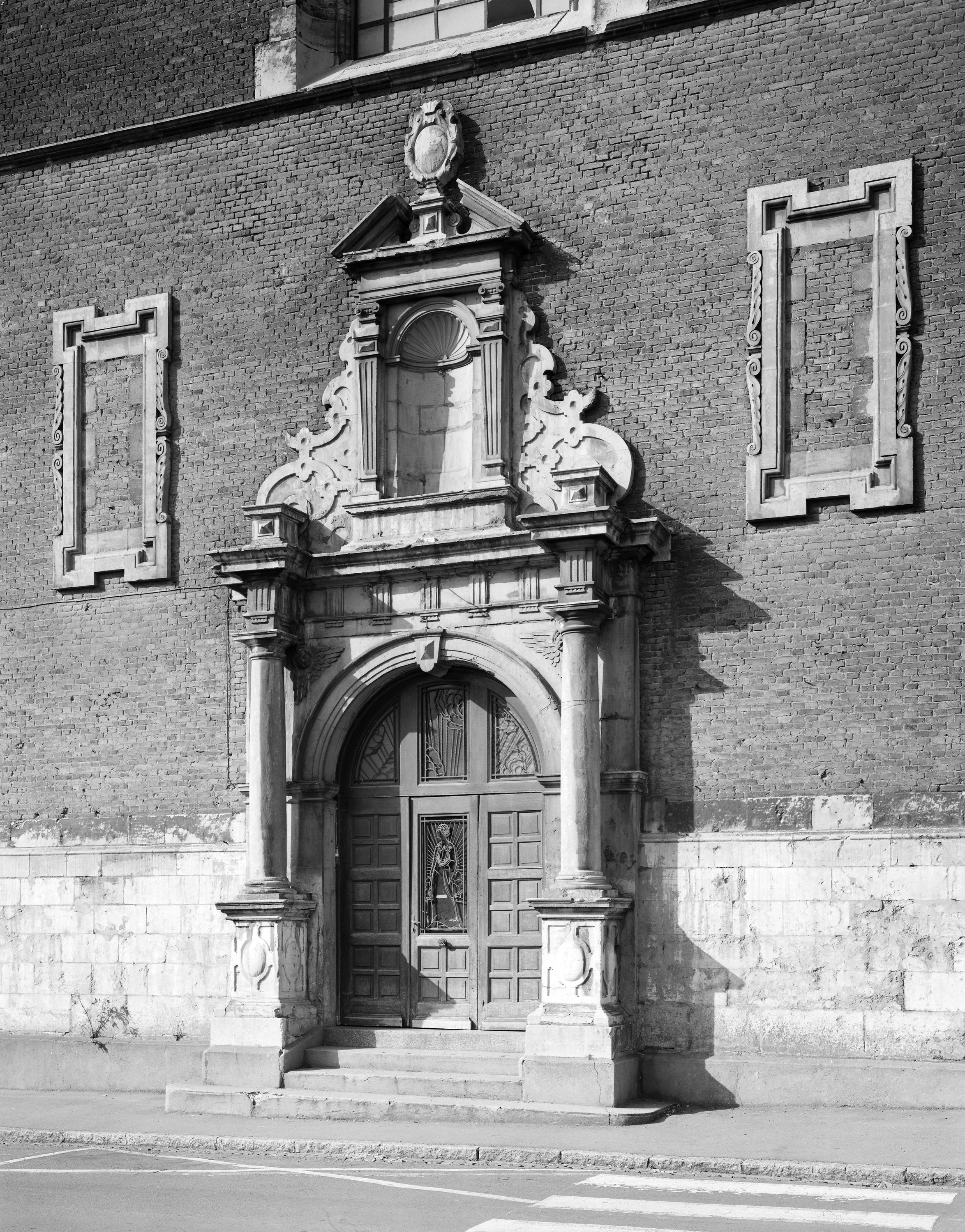 Ancienne chapelle du collège des Jésuites, puis salle des fêtes dite Salle Sthrau