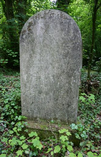 Tombeau (stèle funéraire) de la famille Lozé