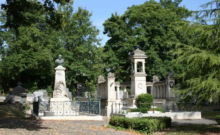 Monument sépulcral de la famille de Frédéric Petit