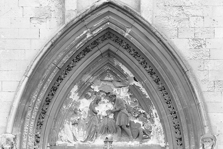 Haut-relief : Donation de la relique du saint Sang