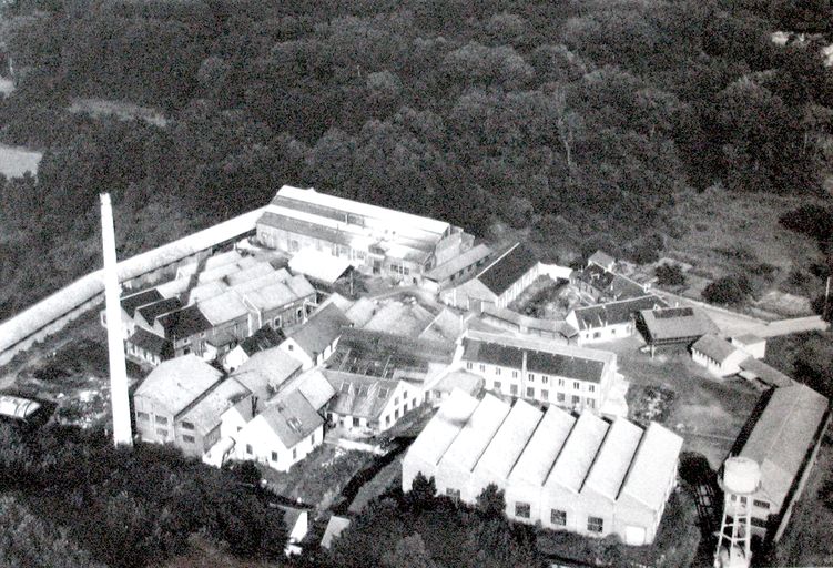 Ancien moulin à blé Coquille, puis usine de préparation de produit minéral (moulin à cailloux) et distillerie, puis moulin à farine, puis usine de construction mécanique Burton, puis Burton-Corblin, puis Howden BC Compressors