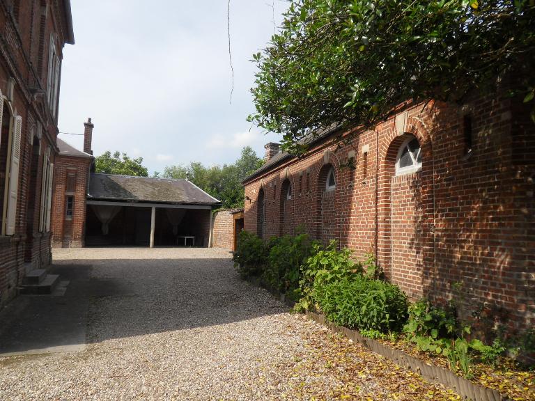 Mairie et ancienne école primaire mixte de Frémontiers