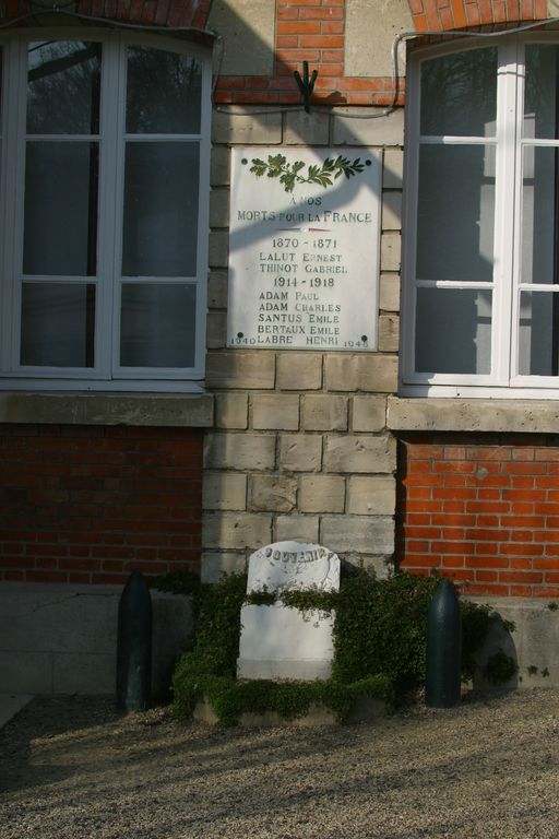 Mairie et ancienne école primaire de Filain