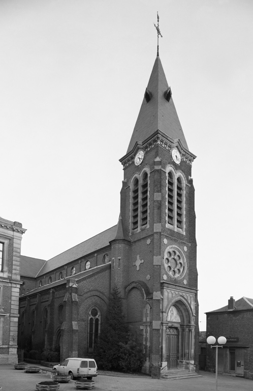 Eglise paroissiale et ancien cimetière Saint-Denis du Nouvion-en-Thiérache
