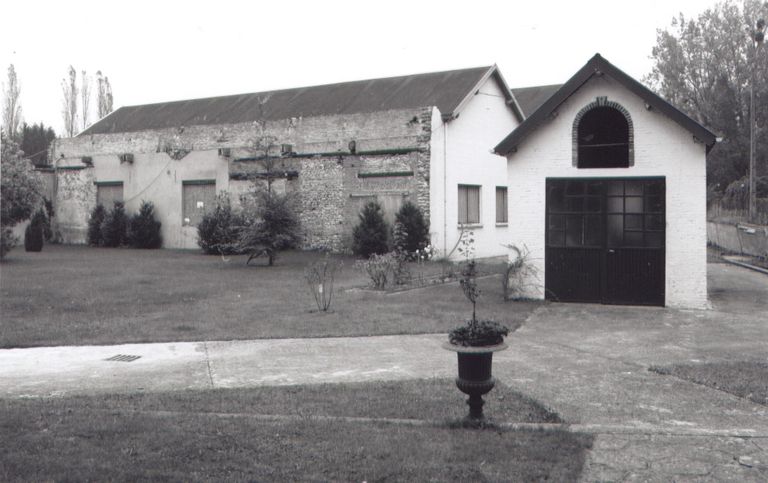 Moulin à blé d'Achy, puis tannerie Lesquandieu, puis scierie Dubus, Bilger, puis Mécabois, devenu logement et entrepôt industriel