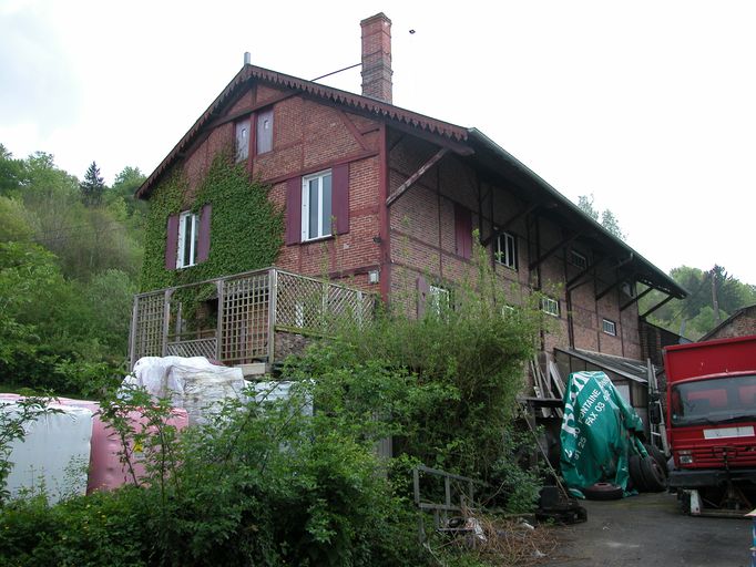 Ancienne usine de mise en bouteilles Les Sources de Fontaine-Bonneleau