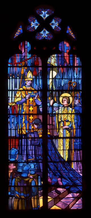 Verrière (vitrail tableau) de style Art déco : Jeanne d'Arc au sacre de Charles VII (baie 13)
