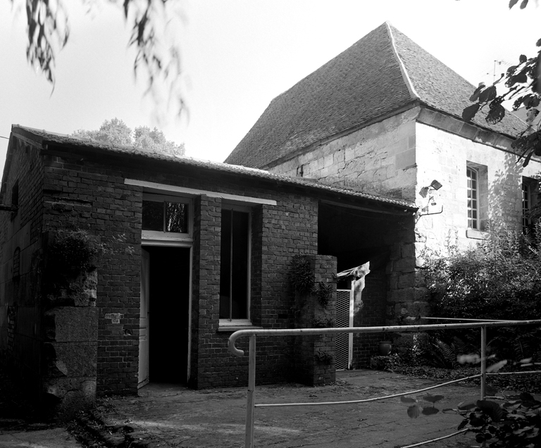 Moulin à farine Saint-Quentin, puis usine d'impression sur étoffe Sallé, puis filature de laine peignée Lucet, puis Gibert, puis usine de tabletterie Besse, puis usine de petite métallurgie, actuellement maison et édifice artisanal