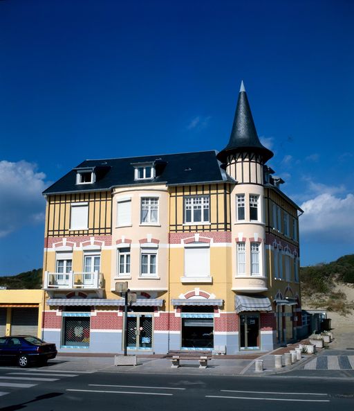 Immeuble, dit Le Grillon du Foyer