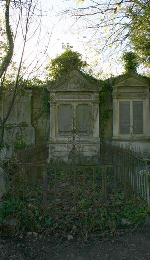 Tombeau (stèle funéraire) de la famille Lecocq-Gournay