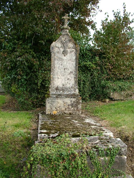 Église paroissiale Saint-Nicolas et cimetière de Canaples