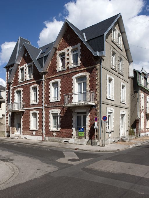 Maison de rapport à deux unités d'habitation