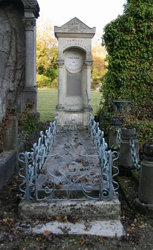 Tombeau (stèle funéraire) de la famille Sauval-Scellier