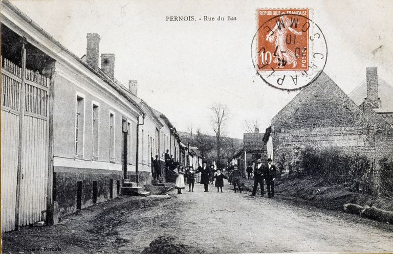 Rue d'En-Bas, avant 1910 (coll. part.).