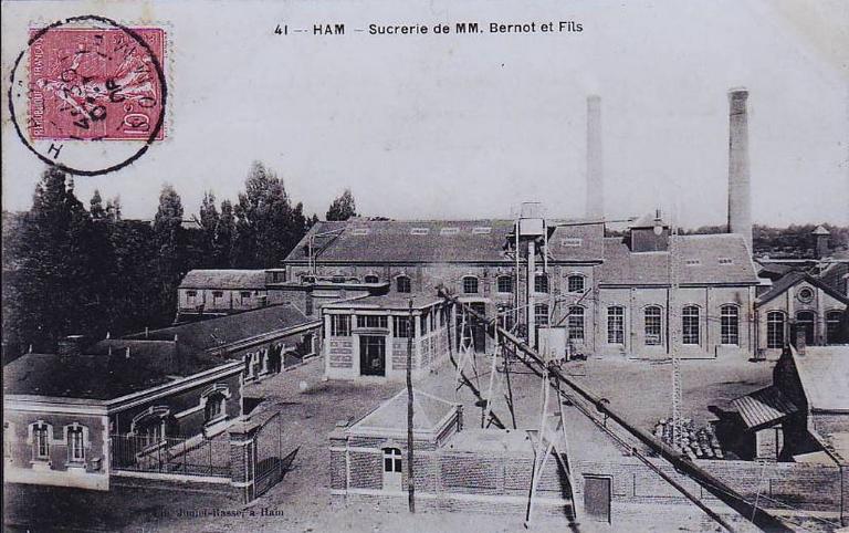 Ancienne sucrerie Bernot, puis Société Industrielle et Agricole de la Somme (SIAS), devenue usine de produits chimiques SICAC, puis Evonik-REXIM